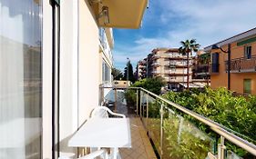 Miriam Hotel & Residence